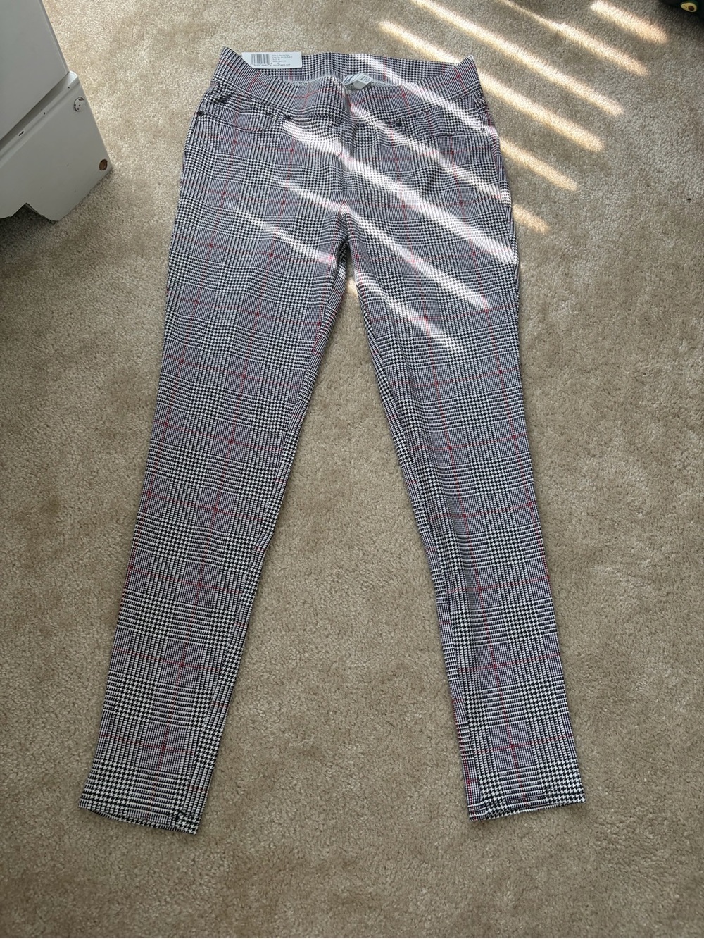 Plaid Slim Pants in Gray with Red Windowpane